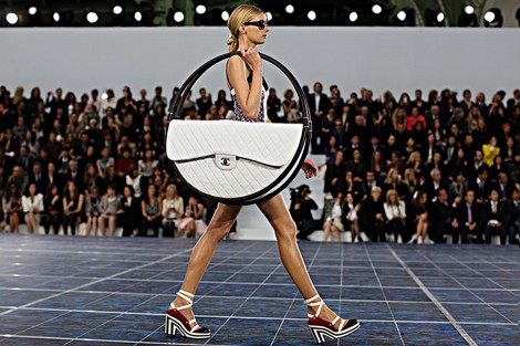 Chanel?s Spring 2013 Hula Hoop Bag: Winner or Disaster?